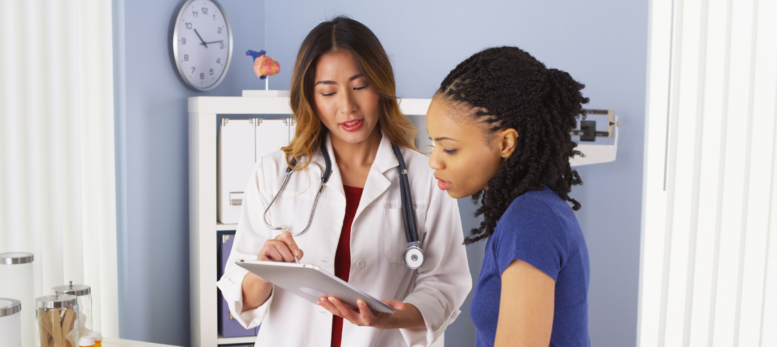 Picture of a doctor with a patient